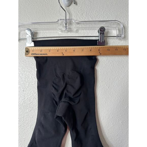 Skims Black High Waist Biker Shorts S/M | Seamless Shaping Stretch - Picture 8 of 10